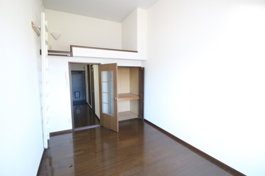 居室 ホワイトキャッスル遠見塚７番館