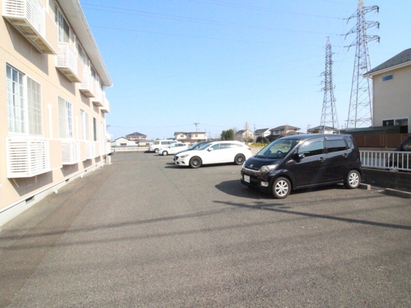 駐車場 ホワイトキャッスル遠見塚７番館