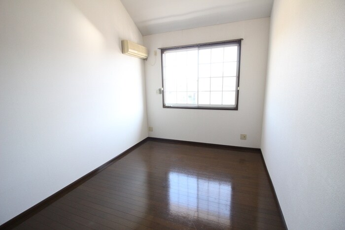 居室 ホワイトキャッスル遠見塚７番館