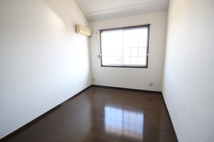 居室 ホワイトキャッスル遠見塚７番館