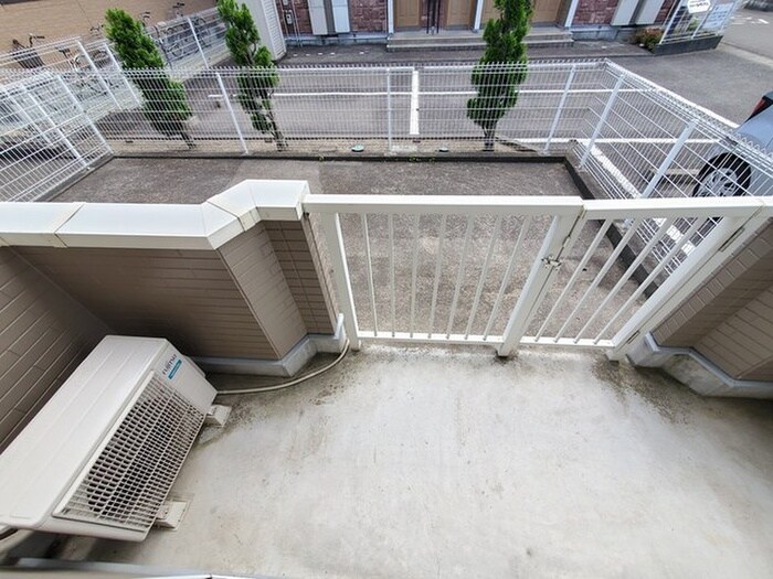 ベランダ・バルコニー トゥー・ル・モンドＢ