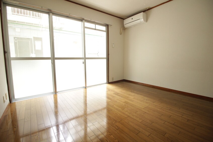 居室 八幡レジデンス