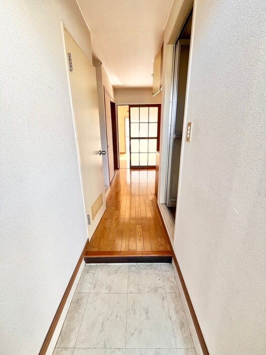 廊下 八幡レジデンス