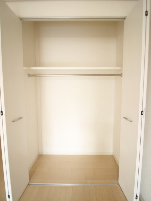 収納 アレクシ－ド晩翠通