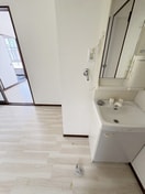 洗濯機置場 ＣＯＵＲＴＶＩＬＬＡＧＥ　Ｎ
