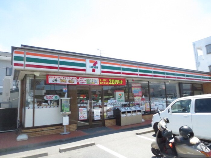 セブンイレブン　新田一丁目店(コンビニ)まで680m サンライズ　ハニ－