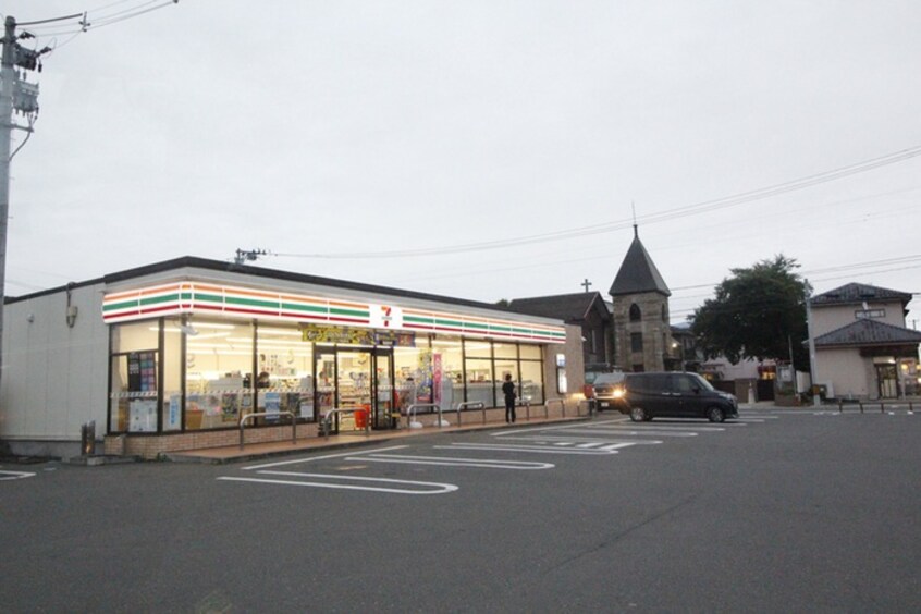 セブン-イレブン 岩沼桜２丁目店(コンビニ)まで350m エステート八島