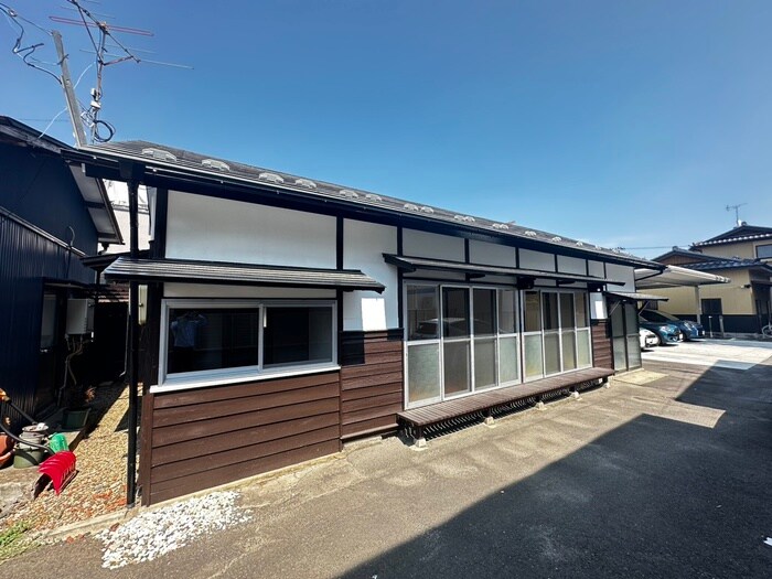 外観写真 新田四丁目貸家