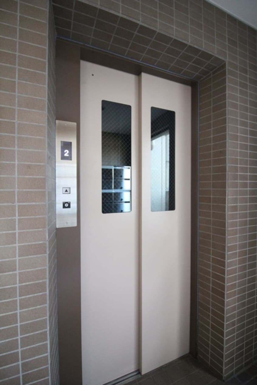 エントランス部分 エクセレント結城　２