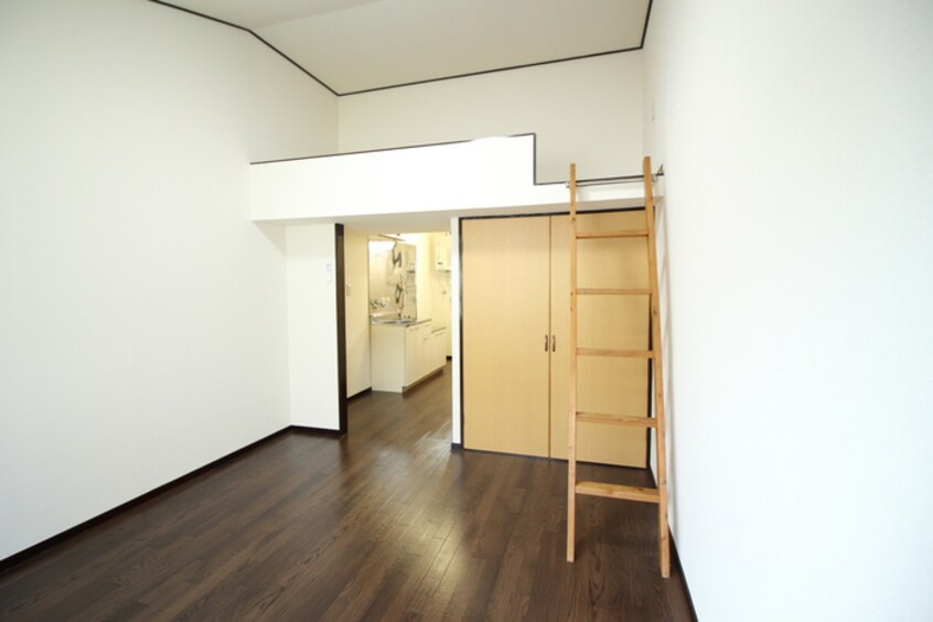 居室 リ－ベンスホワイト