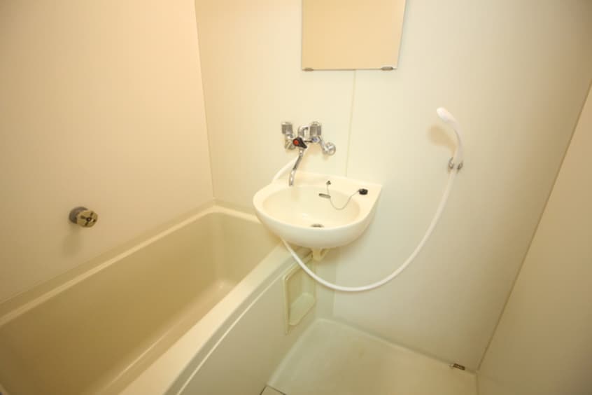 バス／シャワールーム等 リ－ベンスホワイト