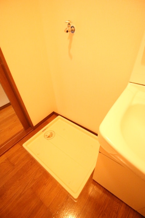 洗濯機置場 キャステール砂押２