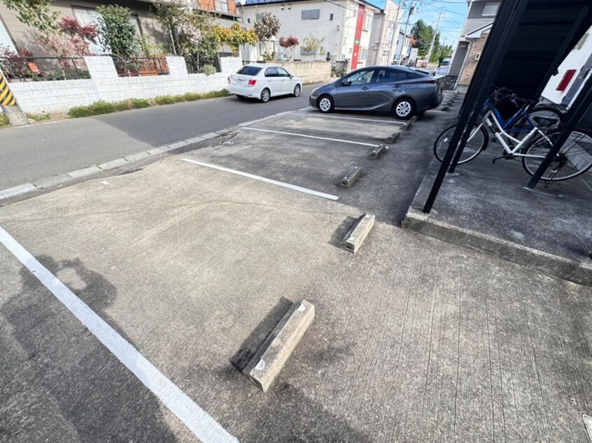 駐車場 レジデンス上余田