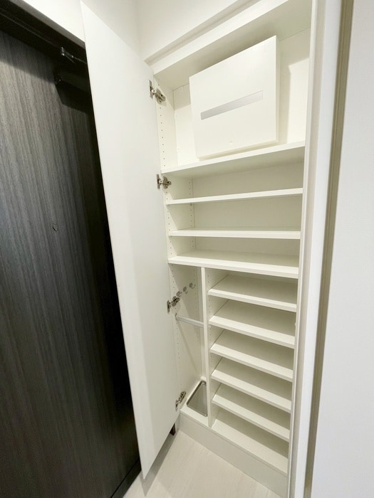 靴箱 アルモニー勾当台公園