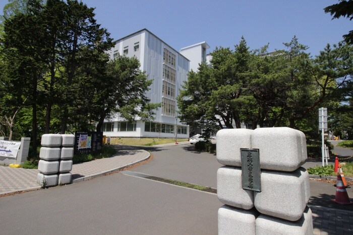 東北大学医学部(大学/短大/専門学校)まで1100m アルモニー勾当台公園