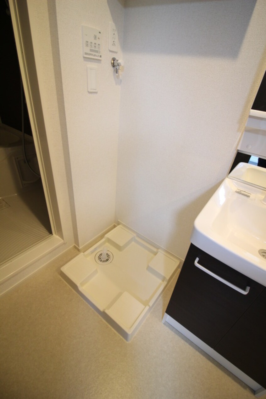 洗濯機置場 シャルール・エイト