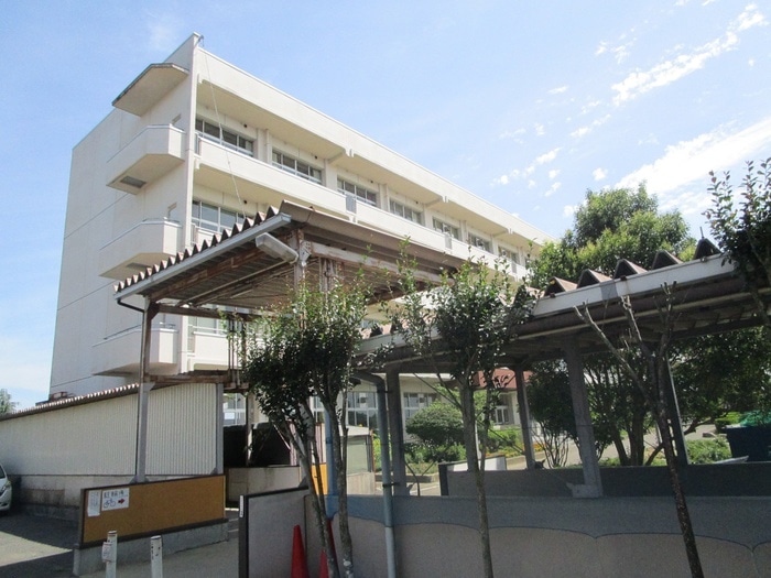 多賀城市立多賀城東小学校(小学校)まで631m ルーナⅡ