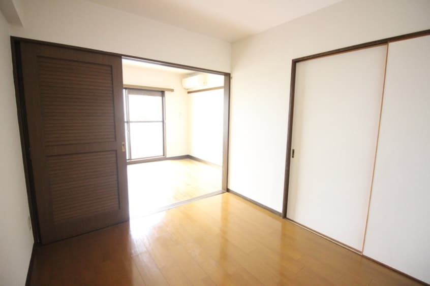 居室 ファ－ストハイツ