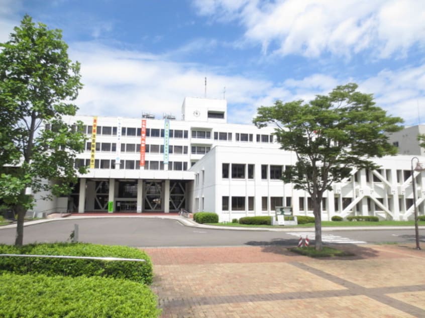 泉区役所(役所)まで350m ファ－ストハイツ