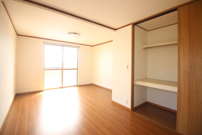 居室 condominium　ＯＧＡＷＡ