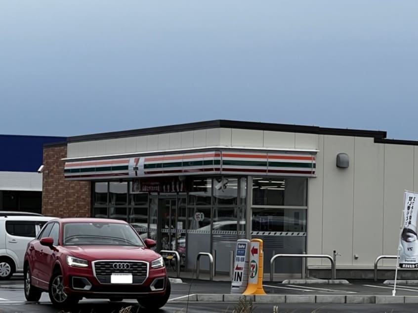 セブン-イレブン 名取増田８丁目店(コンビニ)まで750m BAU上余田