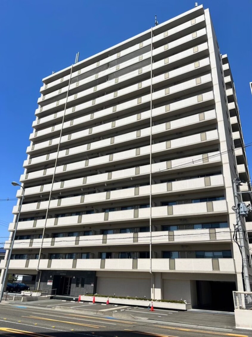 外観写真 ｸﾞﾗﾝｼﾞｭ-ﾙﾏﾝｼｮﾝ高砂駅前