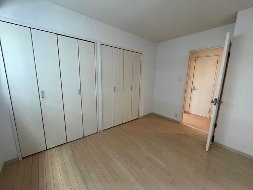 居室 ｸﾞﾗﾝｼﾞｭ-ﾙﾏﾝｼｮﾝ高砂駅前