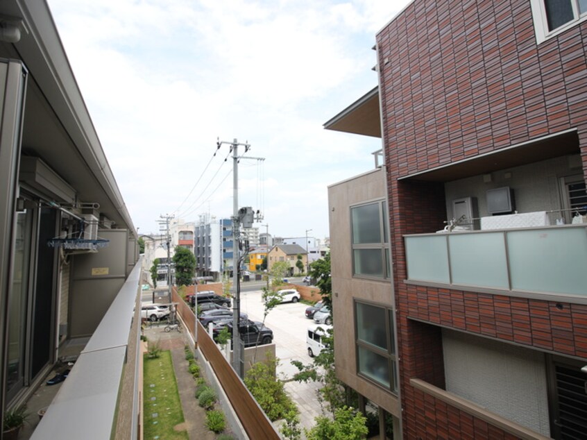 室内からの展望 ウィステリア八幡