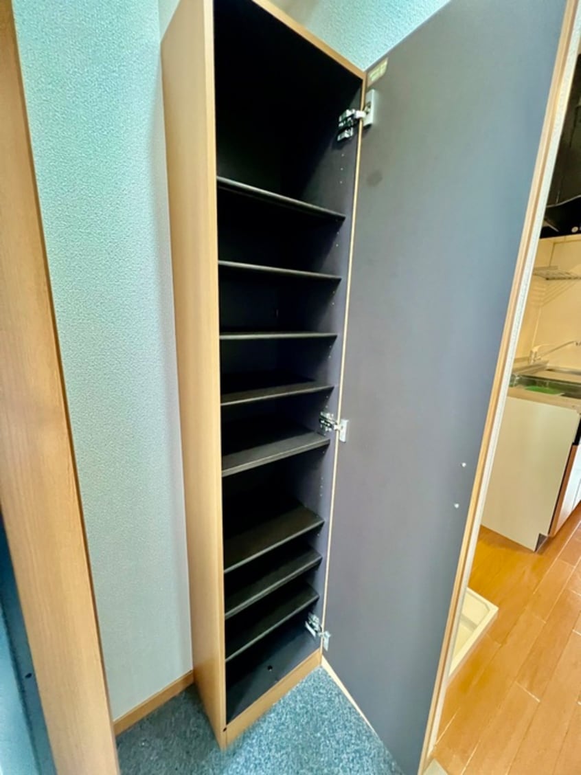 靴箱 ソルビオス金剛院