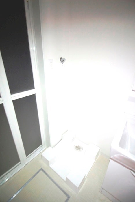 洗濯機置場 UN五輪