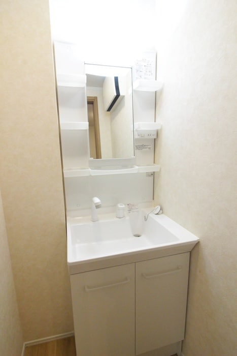 洗面 ドゥ・アネッサⅧ　Ａ棟