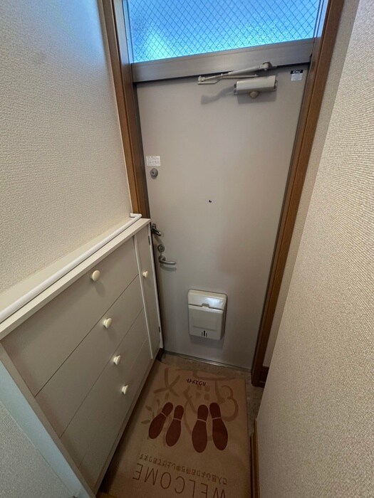 玄関 ルースト・256