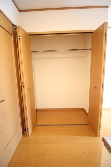 収納 レヴァム－ル中島丁