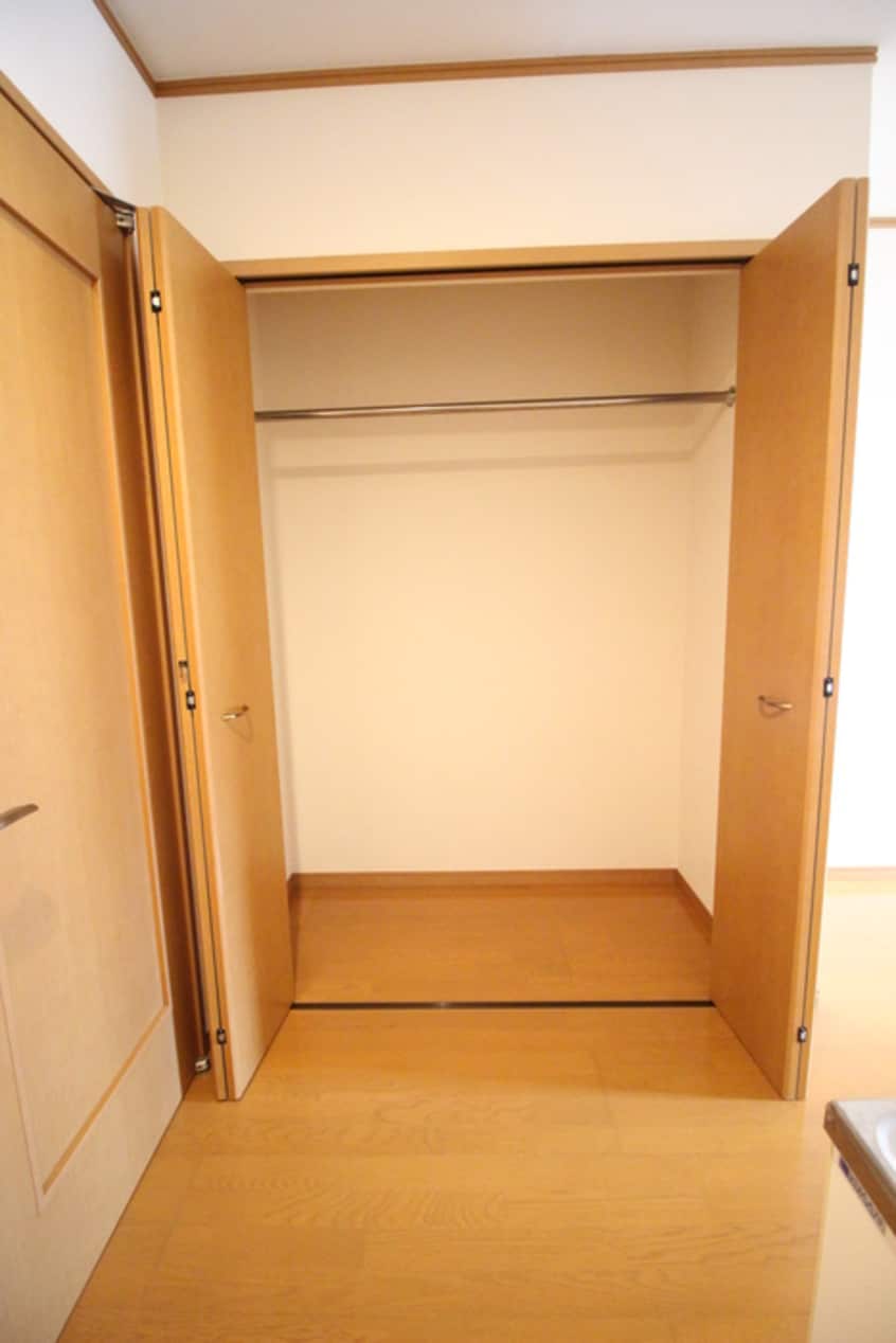 収納 レヴァム－ル中島丁