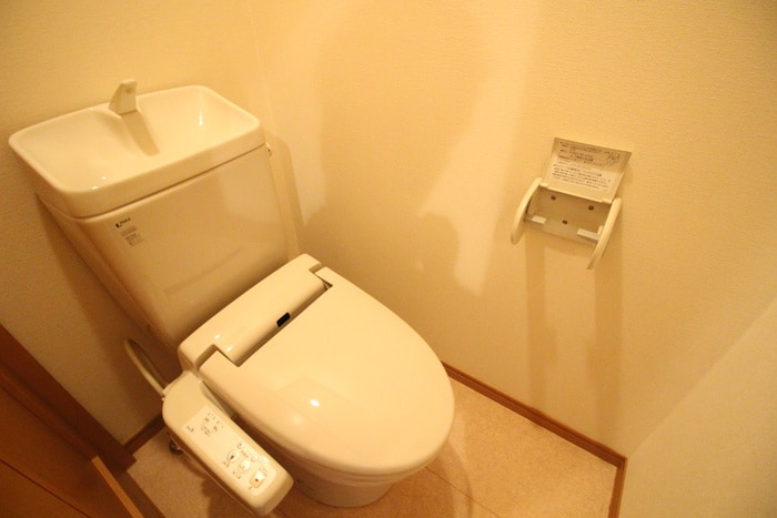 トイレ レヴァム－ル中島丁