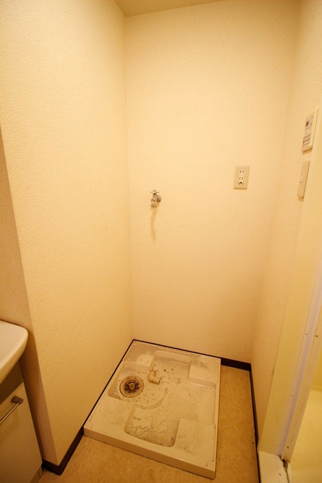 洗濯機置場 リバ－サイドアベニュ－