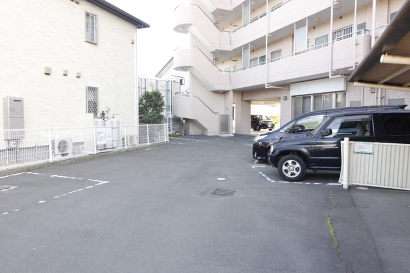 駐車場 コンフォ－ト１号館