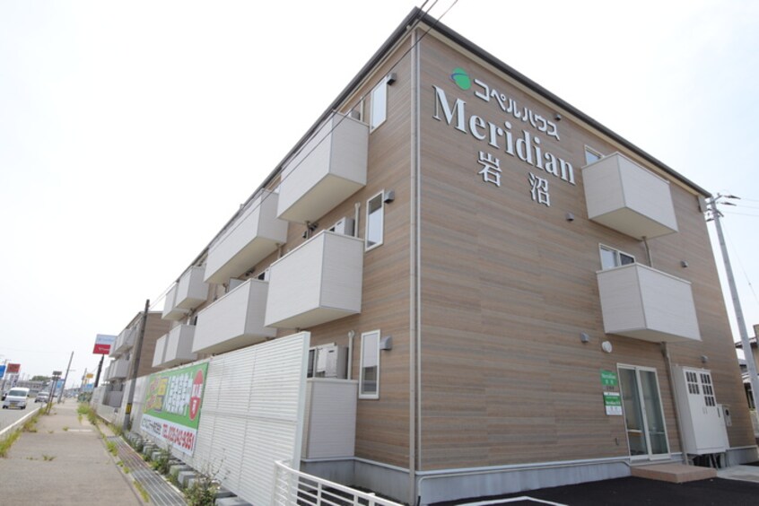 エントランス部分 メリディアン岩沼壱番館