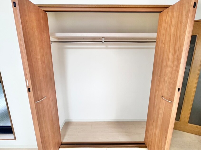 収納 エルハイツ花京院