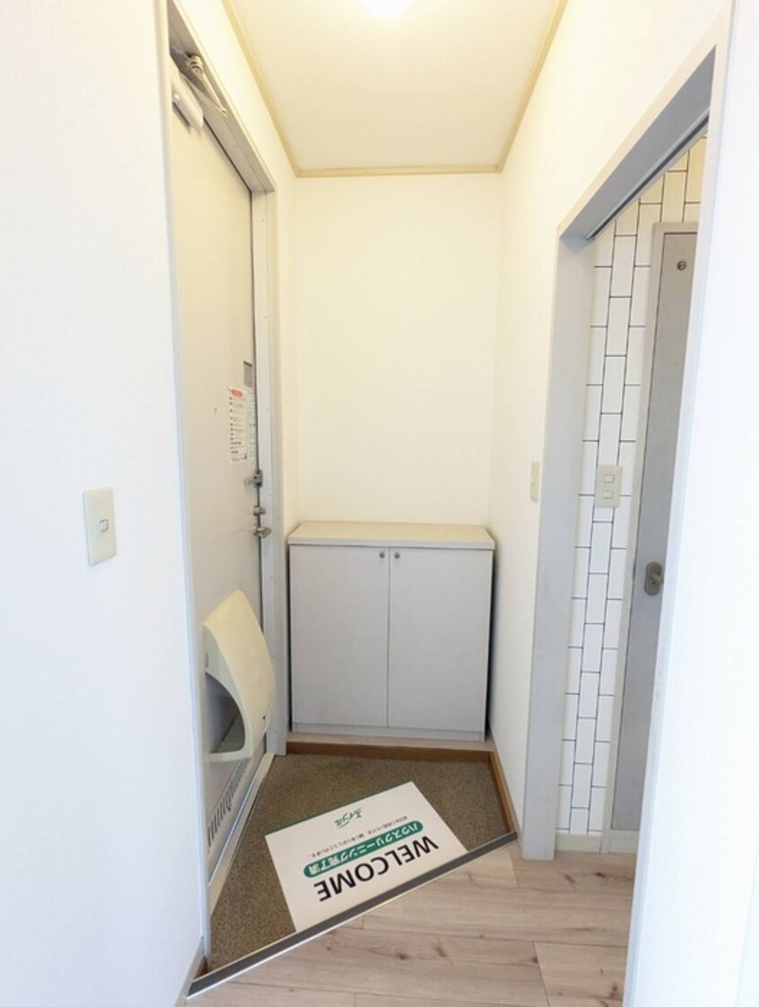 玄関 サンフラワー愛子Ｂ