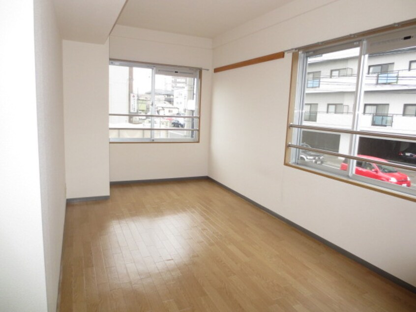 居室 リリ－マンション１号館