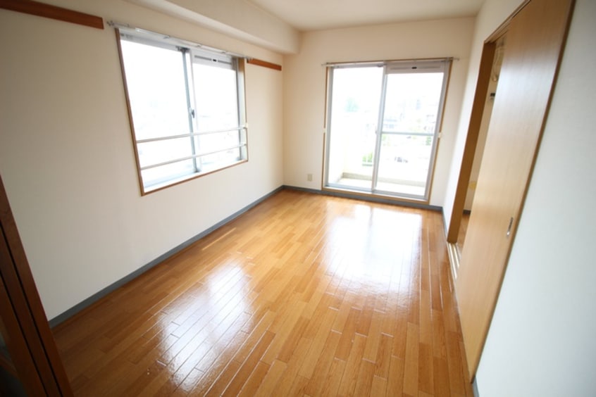 居室 リリ－マンション１号館