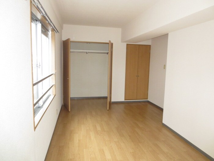 居室 リリ－マンション１号館