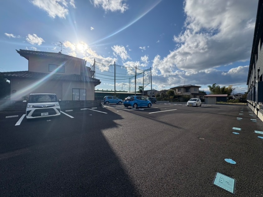 駐車場 luneⅡB棟
