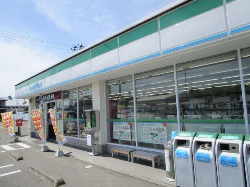 ファミリーマート塩釜牛生町店(コンビニ)まで1300m オックスフォード笠神