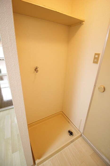 洗濯機置場 ハイツＳＨＩＯＮ