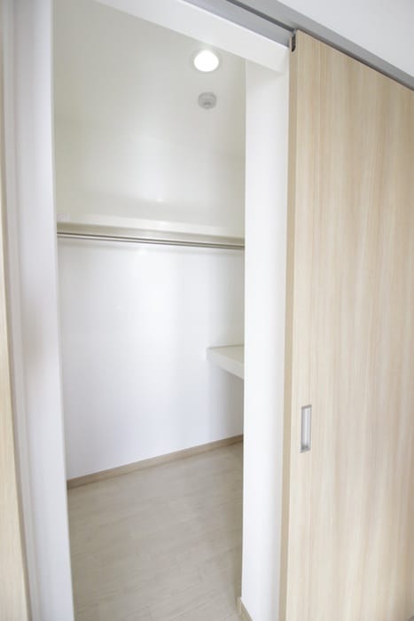 収納 レユシール・オステート