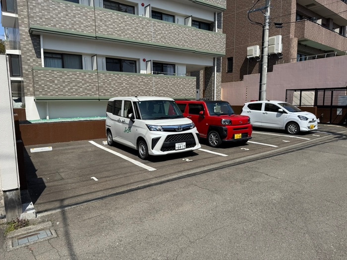 駐車場 リエス台原