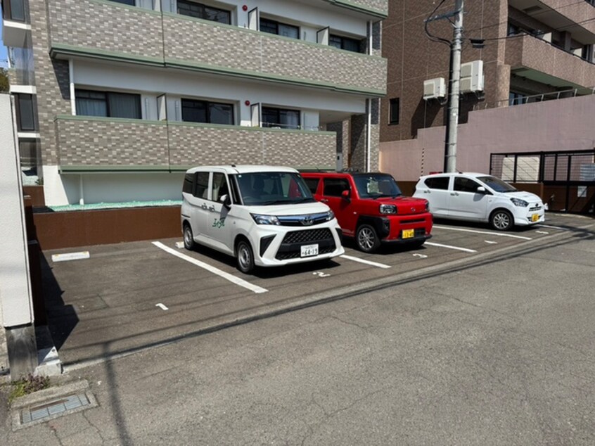 駐車場 リエス台原