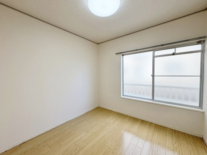 居室 エステ－トピア赤井Ｂ